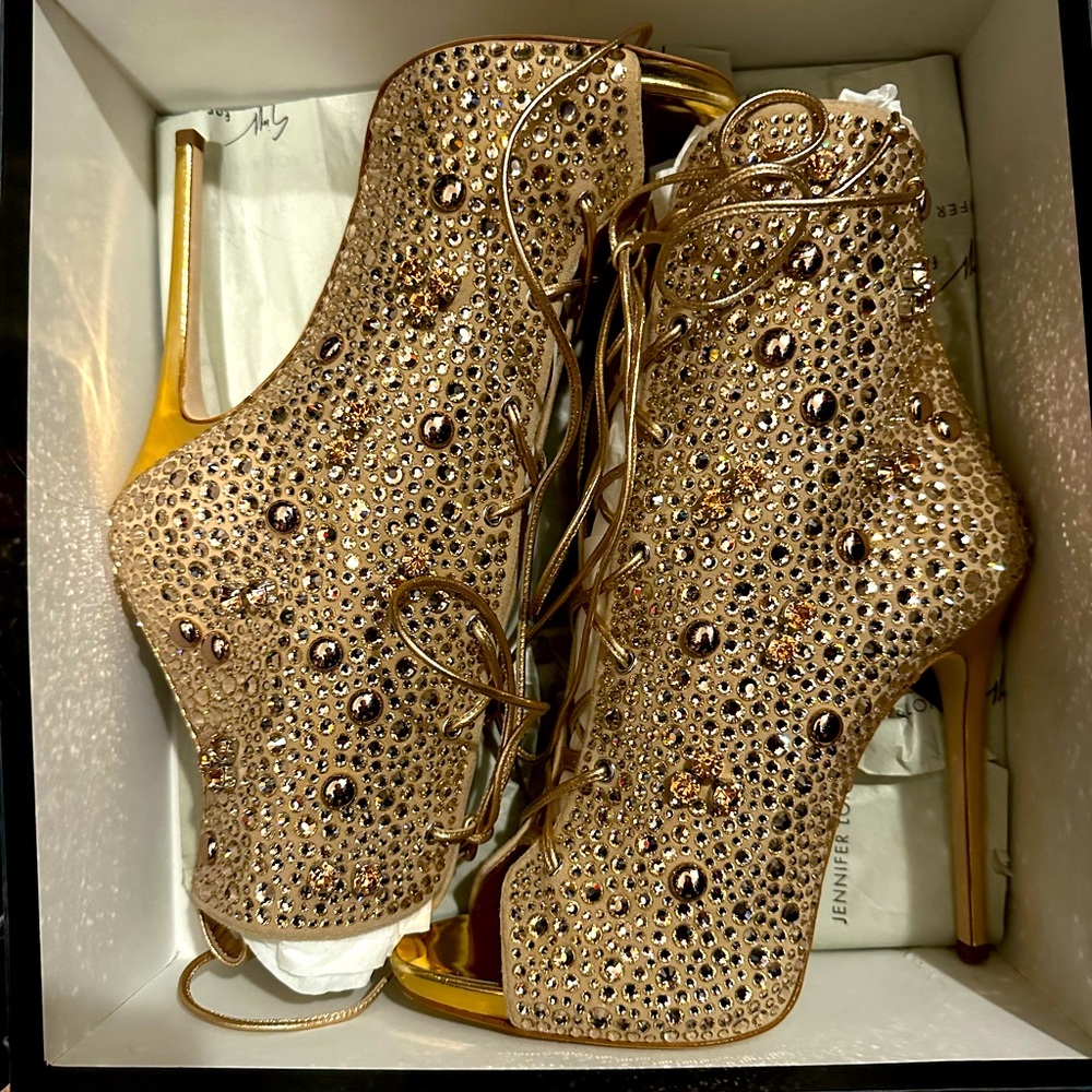 Boots with crystals numbered for Jennifer Lopez!